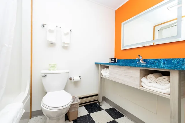 غرفة سيغنتشر بسريرين مزدوجين، Cedar Motor Inn 3/3
