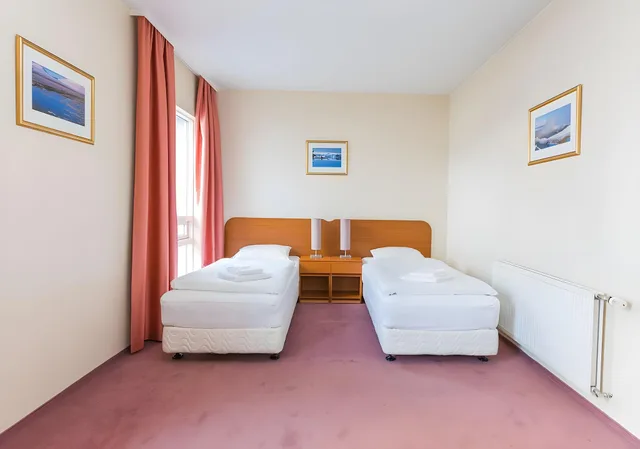 Room, Quadruple, 4 Beds, Fosshotel Baron 1/3