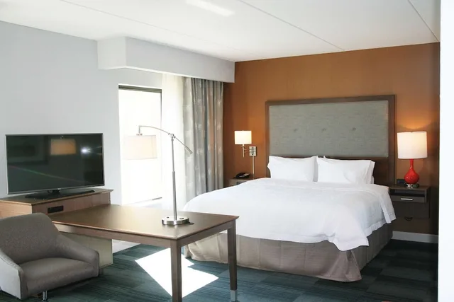 استوديو بسرير كينج مع أريكة لذوي الإعاقة، Hampton Inn & Suites Rome 2/5