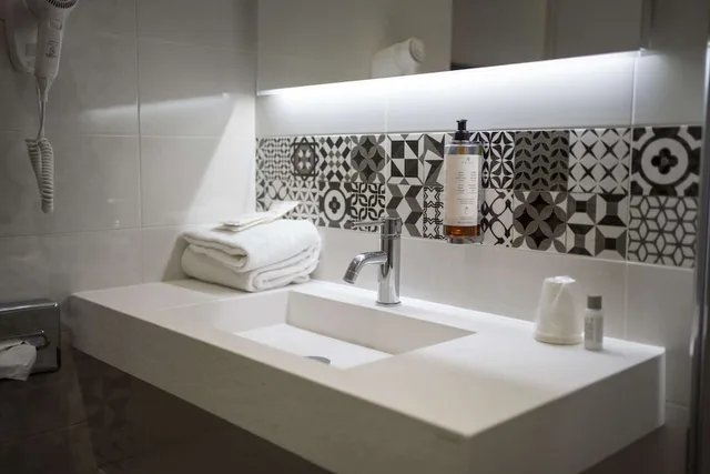 غرفة قياسية بسرير كوين، Golden Tulip Troyes 3/5