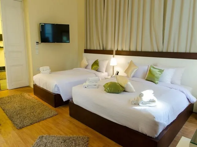 غرفة قياسية بسرير كوين بإطلالة على المدينة بحمام خاص، Grand Agor Hostel 4/6