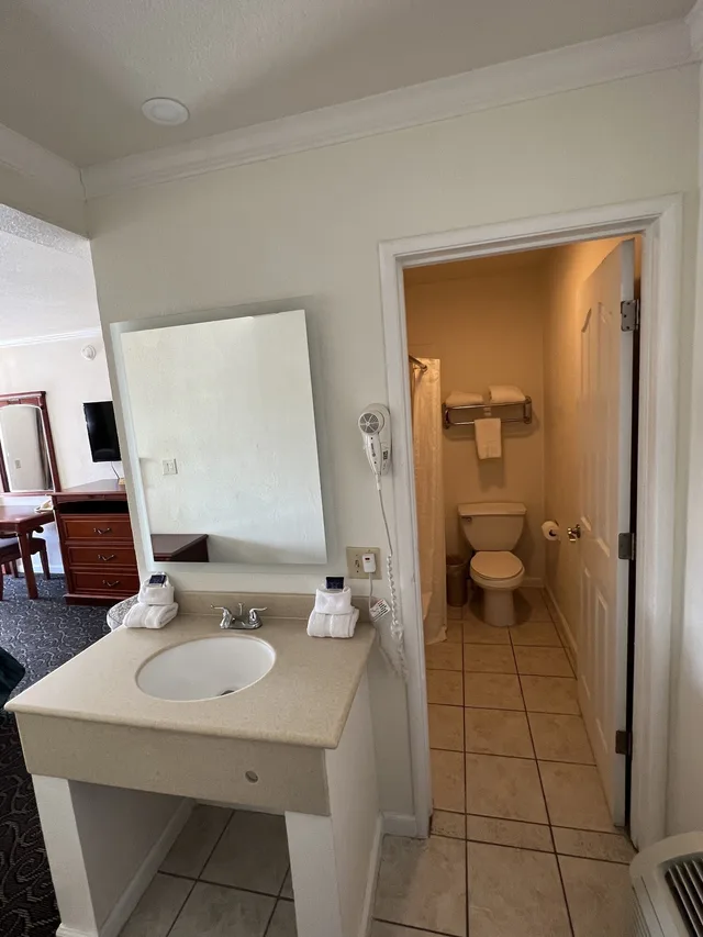 غرفة بسرير كينج، Americas Best Value Inn Hanford 3/3
