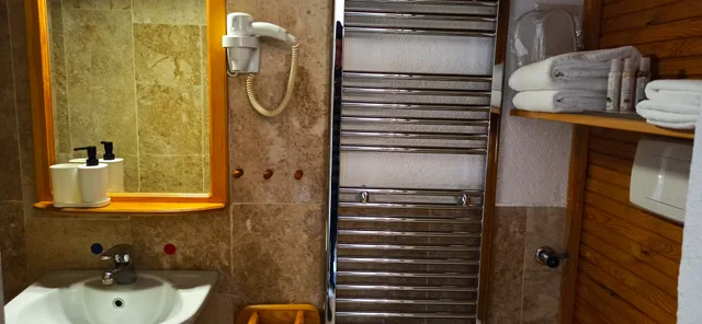غرفة قياسية ثلاثية، Swiss Eviniz Hotel 2/2