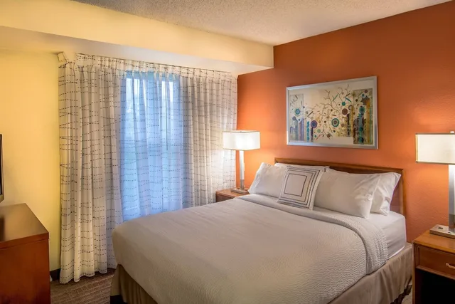 جناح بسرير كينج بغرفة نوم واحدة مع أريكة، Residence Inn Denver Southwest Lakewood 2/5