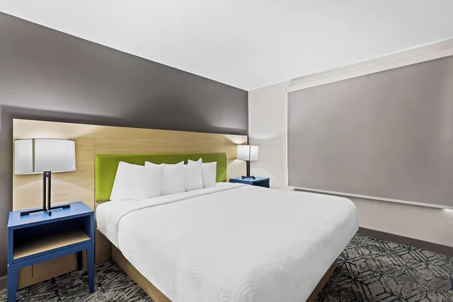 Room, King Bed, Country Inn Suites By Radisson Savannah I 95 North Ga 7/20