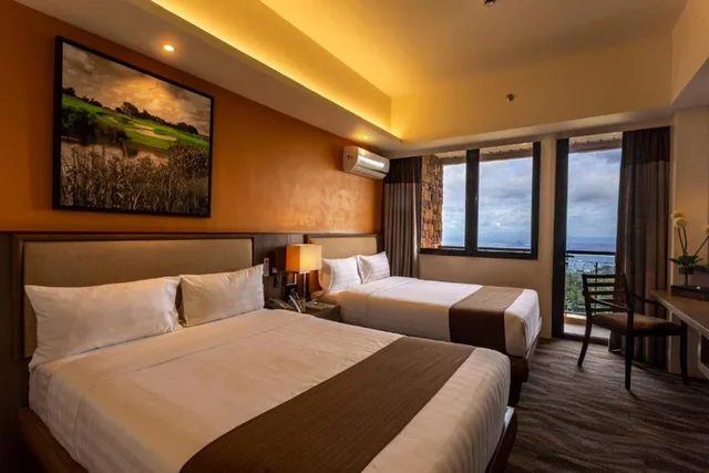 غرفة ديلوكس مزدوجة بإطلالة على البحيرة، Splendido Tagaytay Hotel and Country Club 1/4