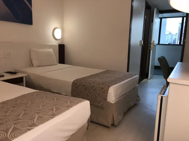 Executive, Twin Beds, Boulevard Plaza Hotel 2/3