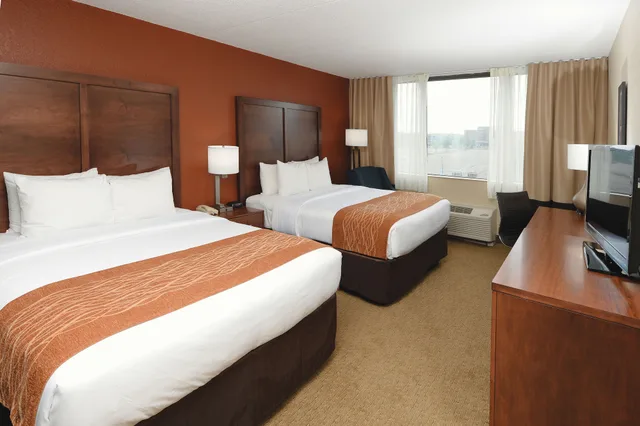 Standard, 2 Queen Beds, Comfort Inn & Suites Event Center 2/10