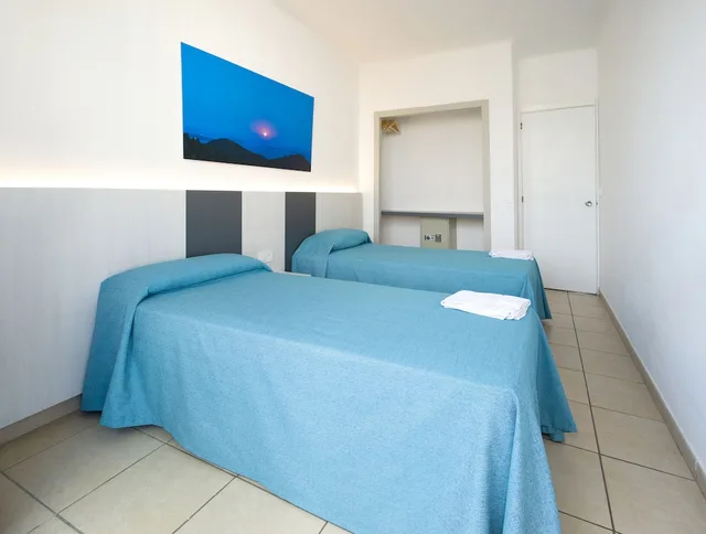 شقة بسريرين منفصلين بغرفة نوم واحدة مع أريكة، Tramuntana Apartments 1/3