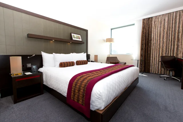 جناح تنفيذي، Hilton London Canary Wharf 2/3