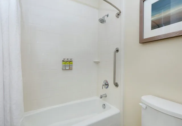 غرفة بسريرين كوين، Holiday Inn Express Suites San Antonio Brooks City Base 3/3