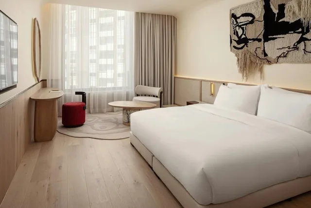 Super, Guest Room, Deluxe, King Bed، Place on the Bay 1/3