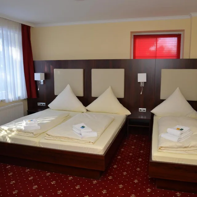 غرفة ثلاثية، Hotel Neugrabener Hof 2/8