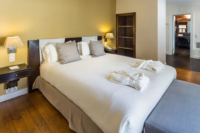 Junior Suite, Double Bed, York House Hotel 1/10