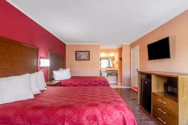 غرفة بسريرين مزدوجين للمدخنين، Econo Lodge Cornersville I-65 2/6