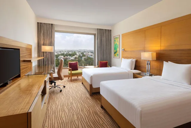 Deluxe, Twin Beds, Courtyard By Marriott Gurugram Downtown 2/10