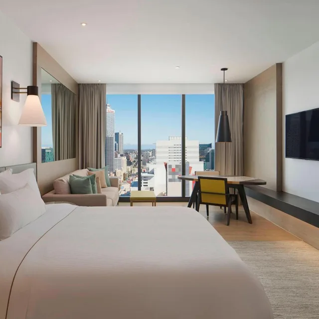 غرفة بريميير بسرير كينج بإطلالة على المدينة في طابق مرتفع، The Westin Perth 4/8