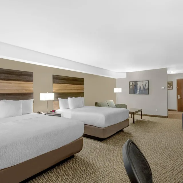 جناح ديلوكس بسرير كوين، Days Inn & Suites By Wyndham Lindsay 9/10