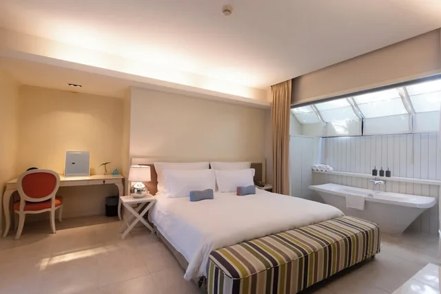 2 Bedrooms, Villa, Beach Front, Private Pool, Rest Detail Hotel 1/3