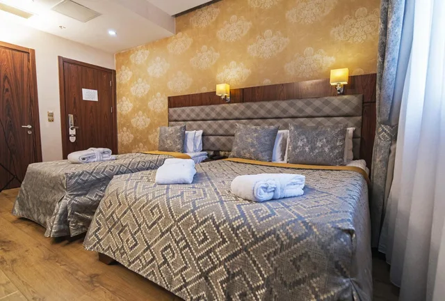 غرفة ثلاثية، Midmar Deluxe Hotel 1/9