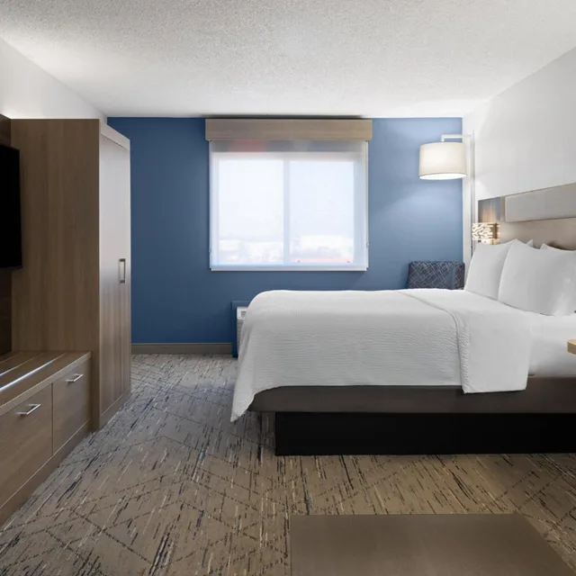 Xtra Space, Standard, King Bed، Holiday Inn Express & Suites Midwest City, an IHG Hotel 2/5