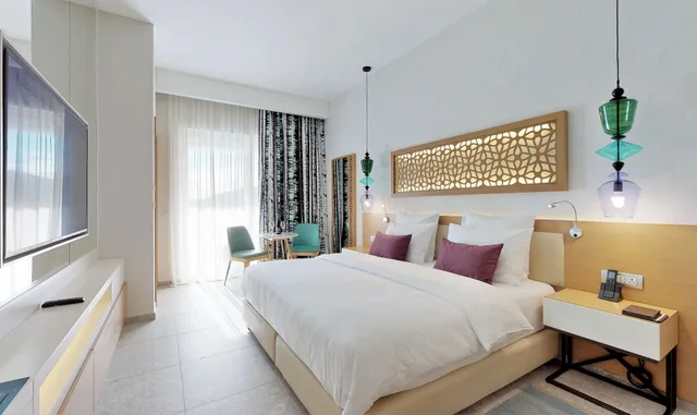 غرفة غراند سوبيريور بسرير كينج، The Chedi Lustica Bay Hotel 1/10