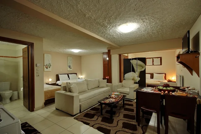 Semi Room, Apartment, 1 Double and 3 Single Beds، Menalia Villas Suites 2/2