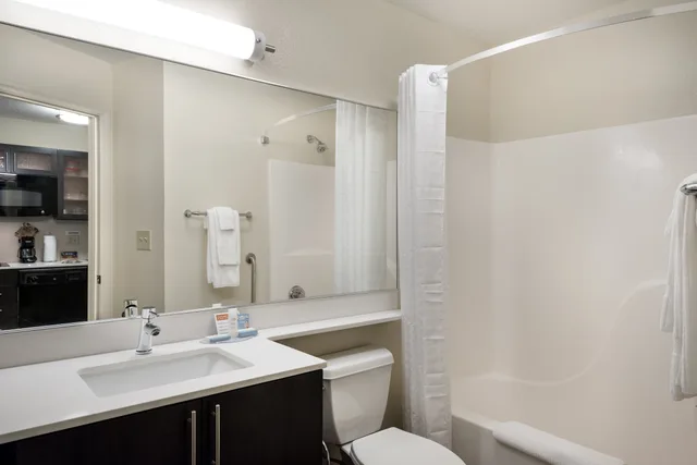 جناح استوديو بسريرين كوين، Candlewood Suites Charlotte - Arrowood 2/4