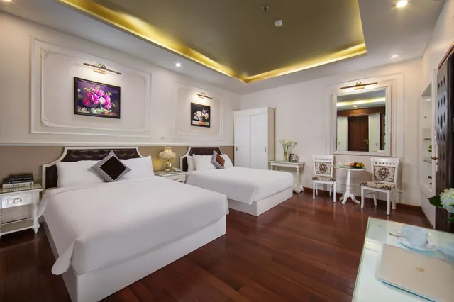 جناح عائلي بسريرين كوين بإطلالة على المدينة بشرفة، Trang Trang Premium Hotel 1/3