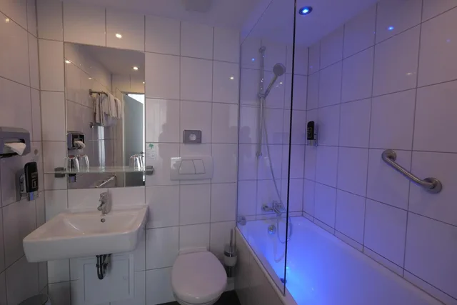 غرفة رباعية، TOP Hotel Hohenstaufen 7/8