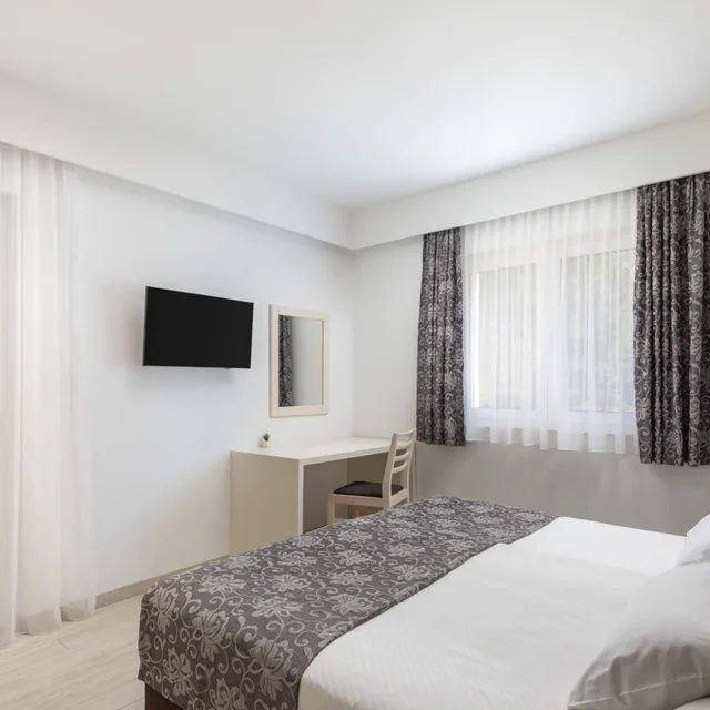 شقة بغرفتي نوم بإطلالة جزئية على البحر، APARTHOTEL TAMARIS 9/10