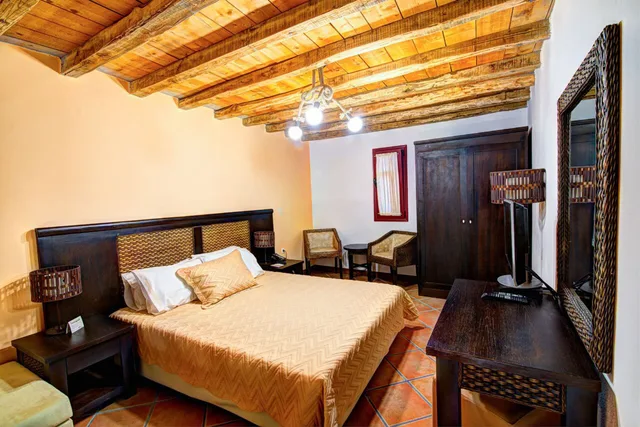 2 Bedrooms, Residence, 2 Queen Beds, Two Story، The Varos Residences Hotel 4/10