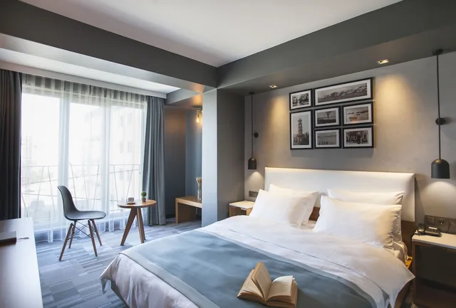 غرفة ديلوكس بسرير مزدوج أو سريرين منفصلين بإطلالة على المدينة للمدخنين، Hotel Cura 1/5