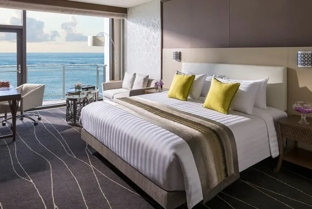 Premier, Double Bed, Ocean Front، Dusit Thani Guam Resort 1/1