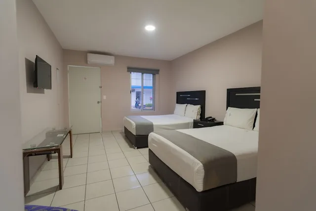 غرفة قياسية بسريرين مزدوجين بغرفة نوم واحدة، Expo Hotel Guadalajara 3/6
