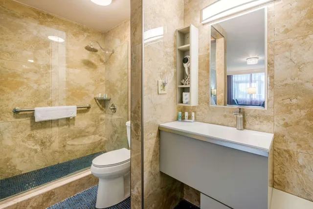 غرفة بسرير كينج لذوي الإعاقة، Quality Inn and Conference Center Tampa-Brandon 4/6
