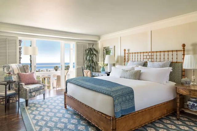Room, King Bed, Partial Ocean View, Shutters On The Beach 1/5