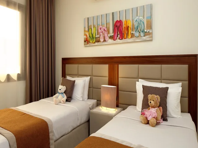 فيلا ملكية بسرير كينج وسريرين فرديين بـ3 غرف نوم بمسبح خاص، منتجع شاطئ الدانة(Dana Beach Resort Al Khobar) 3/4