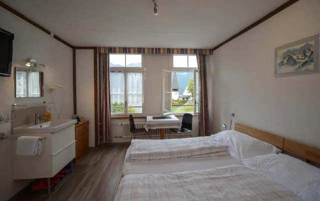 غرفة بسرير مزدوج، Swiss Lodge Hotel Bernerhof Wengen 1/1