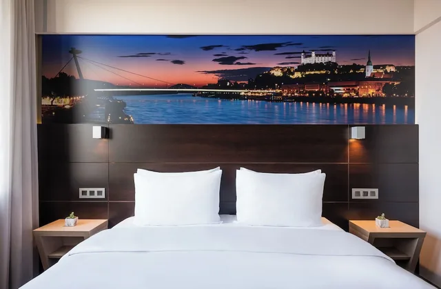 غرفة بسرير كينج، Lindner Hotel Bratislava, Part of Jdv by Hyatt 2/3