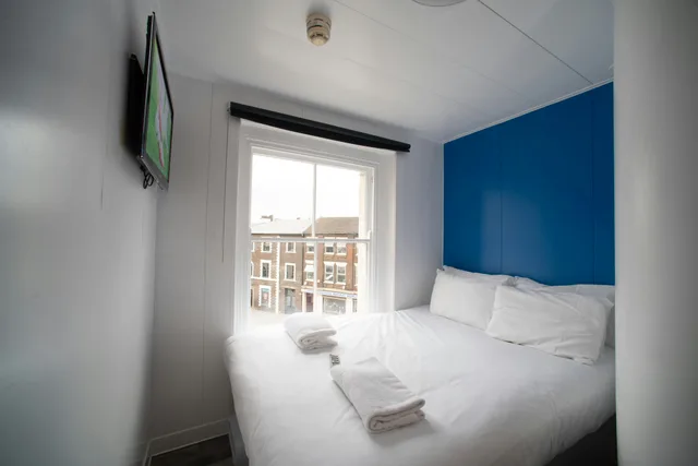 Compact, Double Bed، CiTi Hotel London Luton By Belvilla 1/3