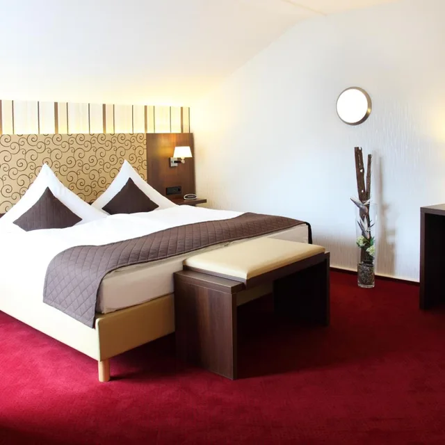 غرفة رباعية بسرير كينج، Lobinger Parkhotel 10/10