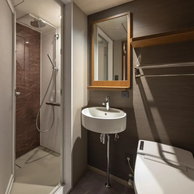 غرفة ثلاثية، New Osaka Hotel 5/6