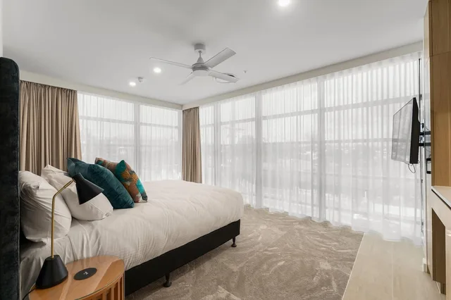 غرفة بسرير كينج وسرير كوين لذوي الإعاقة، TRYP by Wyndham Southport Gold Coast 3/4