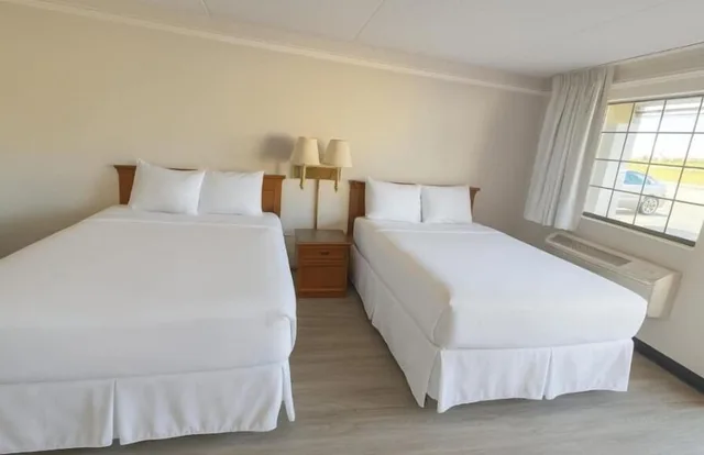 غرفة كومفورت بسرير كينج للمدخنين، Horizon Inn & Suites 4/10