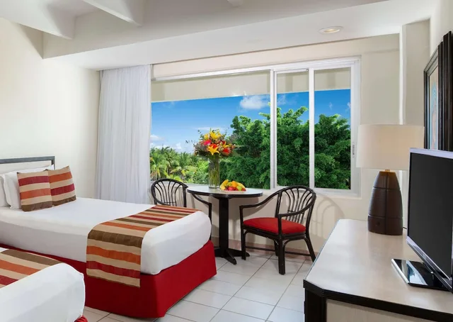 Standard, King Bed, Oasis Palm All Inclusive 6/8