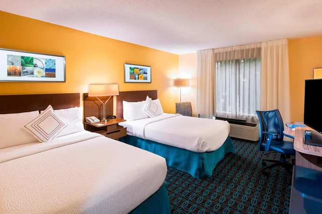 جناح بسرير كينج مع أريكة لذوي الإعاقة، Fairfield Inn Suites By Marriott Atlanta Buckhead 1/2