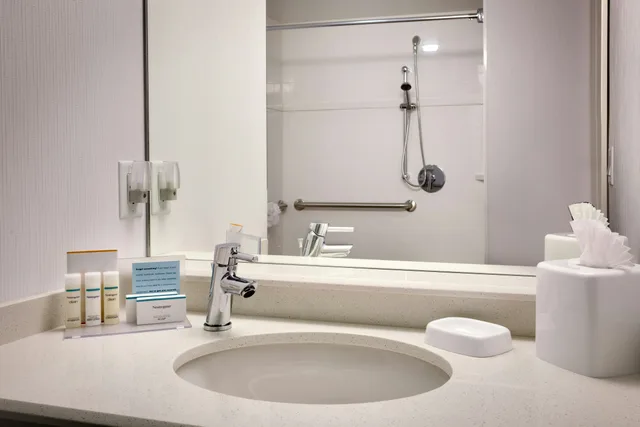 غرفة بسرير كوين لذوي الإعاقة، Hampton Inn Salt Lake City-Downtown 2/3