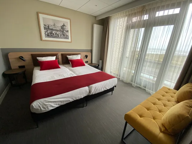 Family, Quadruple, 4 Beds, Ocean View, Balcony, Two Brothers Noordwijk Beach 1/9