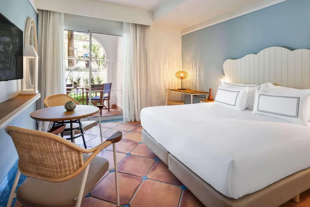 Connecting, Melia، Melia Zahara Resort & Villas 3/6